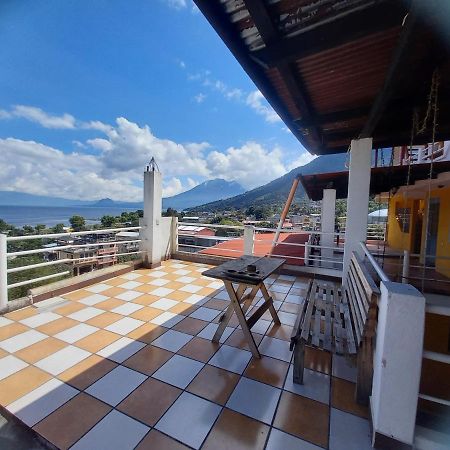 Hotel Peneleu San Pedro La Laguna Buitenkant foto
