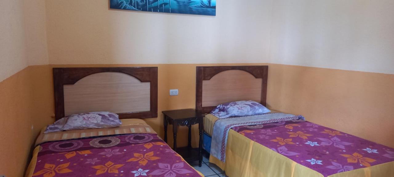 Hotel Peneleu San Pedro La Laguna Kamer foto