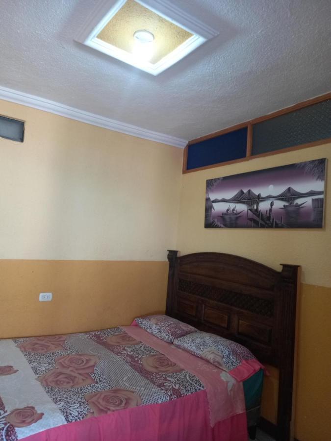 Hotel Peneleu San Pedro La Laguna Buitenkant foto