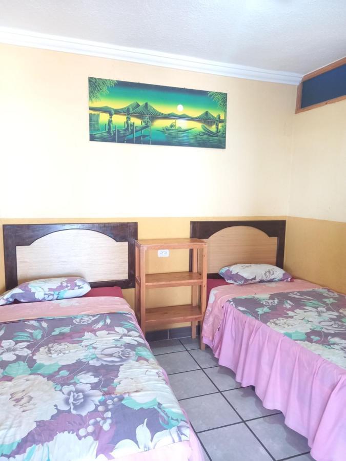 Hotel Peneleu San Pedro La Laguna Buitenkant foto